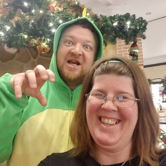 Meet your Posher, Heather - Picture 1 of 1